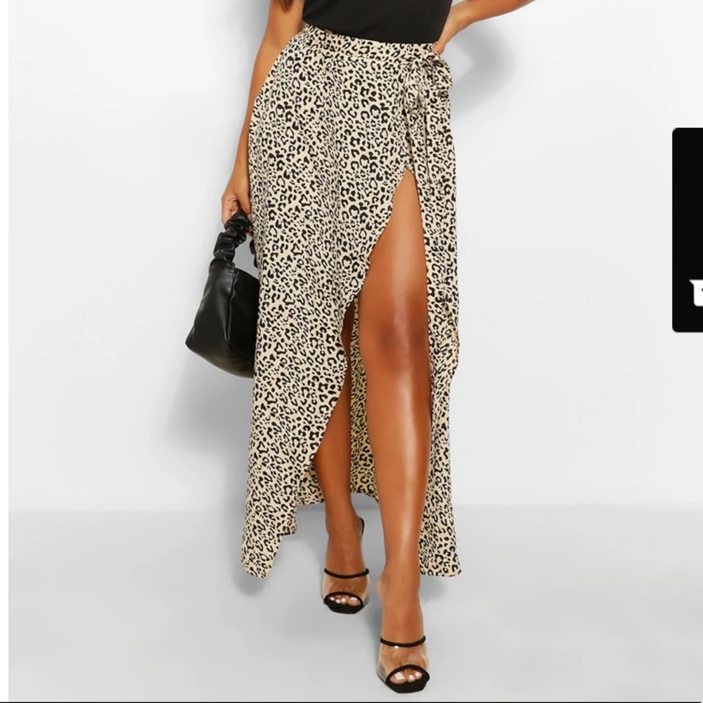 Leopard print skirt